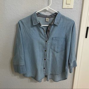 Cropped denim blouse